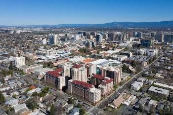 菠菜网lol正规平台 campus aerial view